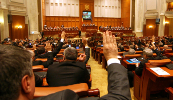 Leszavazta a parlament az anyanyelvhasználati törvény megerősítését 
