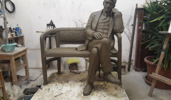 Zilahon is leülhetünk Ady Endre mellé – Köztéri szobrot kap a város híres diákja