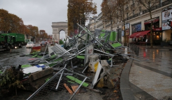 Ismét fellázadt Párizs népe Macron rezsimje ellen