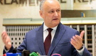 Nemzetközi közvetítést kért Igor Dodon hivatalából felmentett moldovai elnök