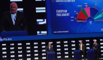 Az Európai Néppárt adja a legnagyobb frakciót az EP-ben
