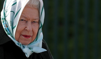 Erzsébet királynő gyerekkori cukiskodással ünnepeli a 94. születésnapját