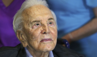 103 éves korában elhunyt Kirk Douglas