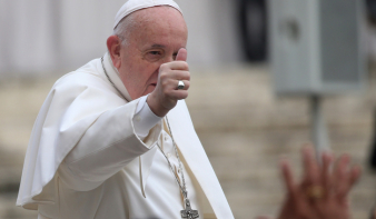 Ferenc pápa azt javasolja, hogy nagyböjt idejére hagyjon fel az interneten való dühöngéssel